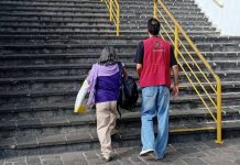 PBI-Guatemala accompanies family of disappeared Luz Leticia to court hearing of accused police officer